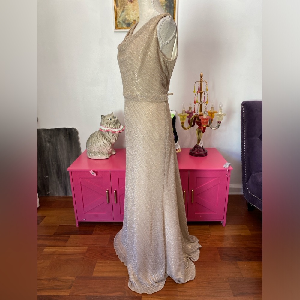 JENNY YOO MADELYN DRAPE NECK GOLD METALLIC GOWN MAXI DRESS SIZE 14 - Picture 5 of 12